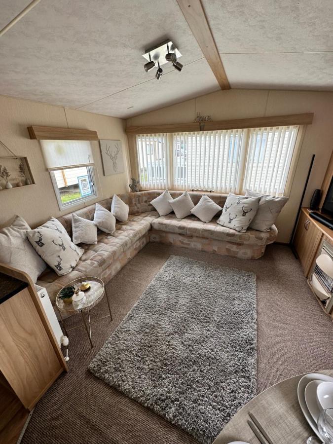 6 Berth Caravan On Marine Holiday Park Hotel Rhyl Ngoại thất bức ảnh