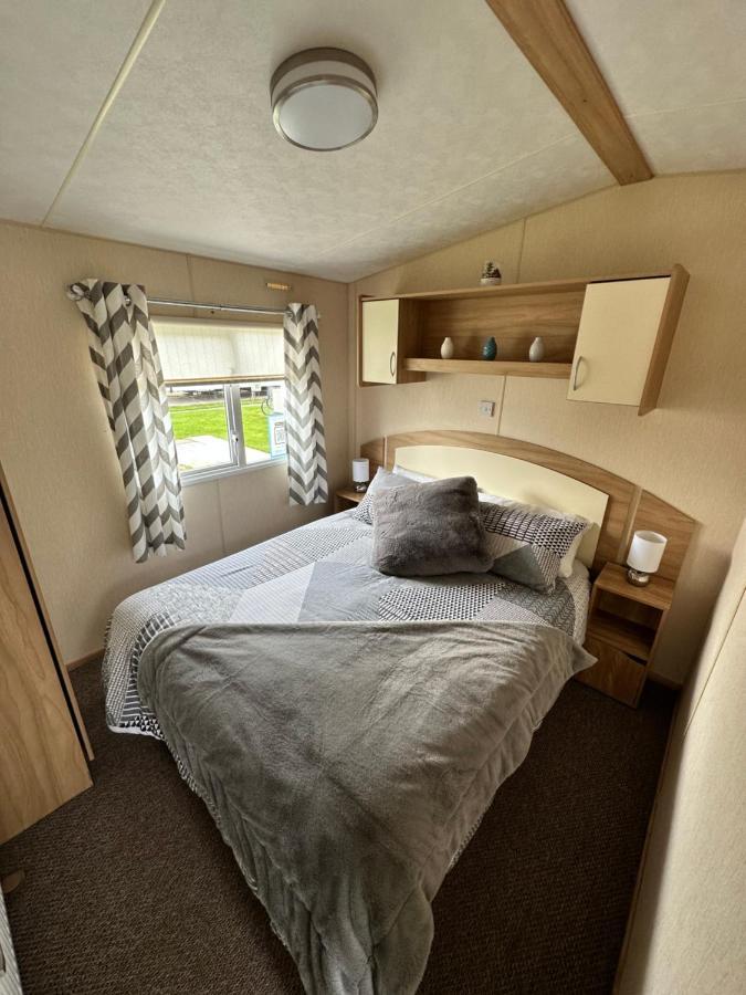 6 Berth Caravan On Marine Holiday Park Hotel Rhyl Ngoại thất bức ảnh
