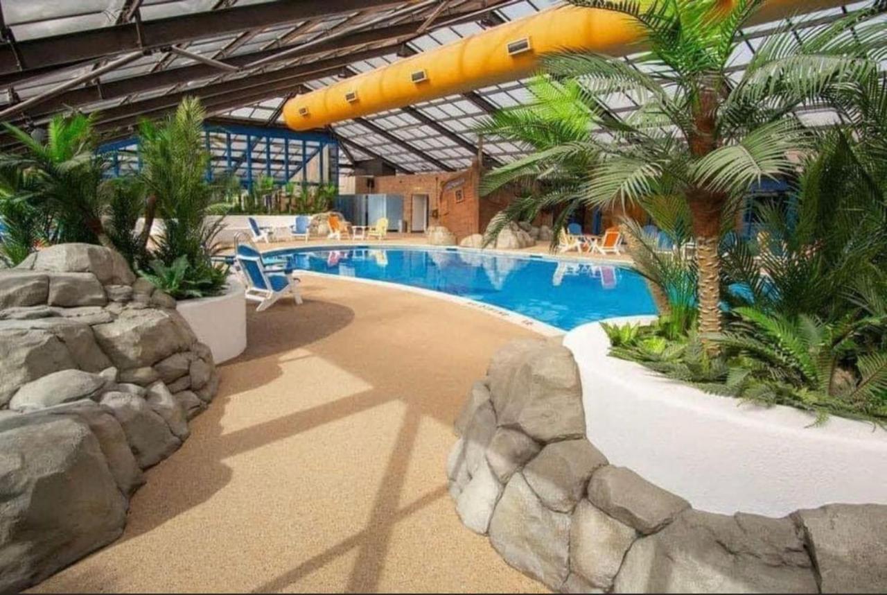 6 Berth Caravan On Marine Holiday Park Hotel Rhyl Ngoại thất bức ảnh